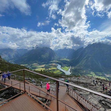 Bakkebo Trollstigen Apartment Andalsnes Ngoại thất bức ảnh